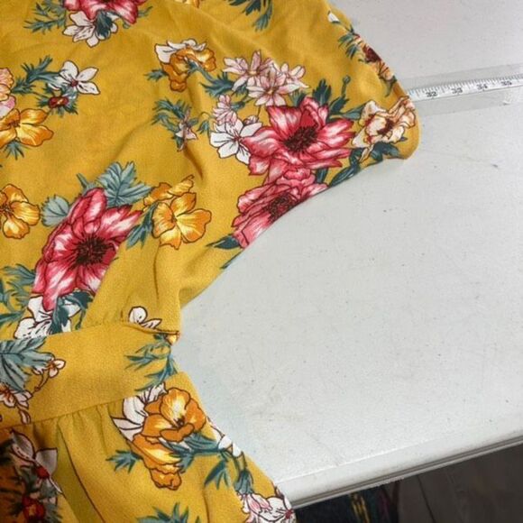 NWT Umgee Women's Floral Yellow Romper Large Boho Lace Accent Dolman Surplice - Picture 13 of 14